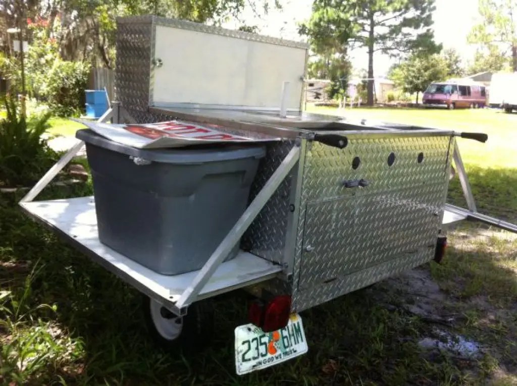 Craigslist Finds Include 'Awesome Knife,' Hot Dog Cart Land O' Lakes