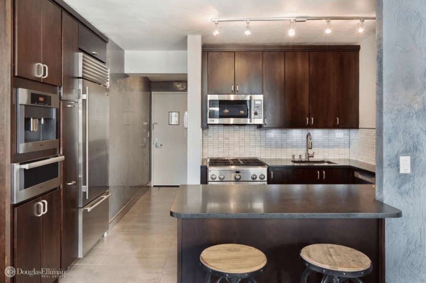 Hot Real Estate 2 Bedroom Murray Hill Condo, Open House Sunday