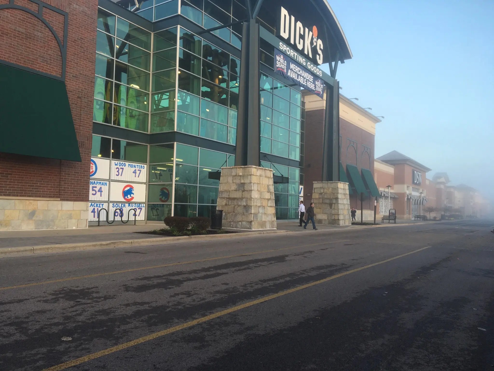 Geneva Dick's Sporting Goods Hopping as Fans Line Up to Grab Cubs Gear