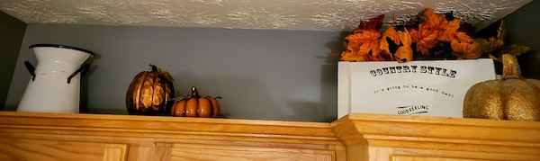 Pumpkins On Top Of Kitchen Cabinets