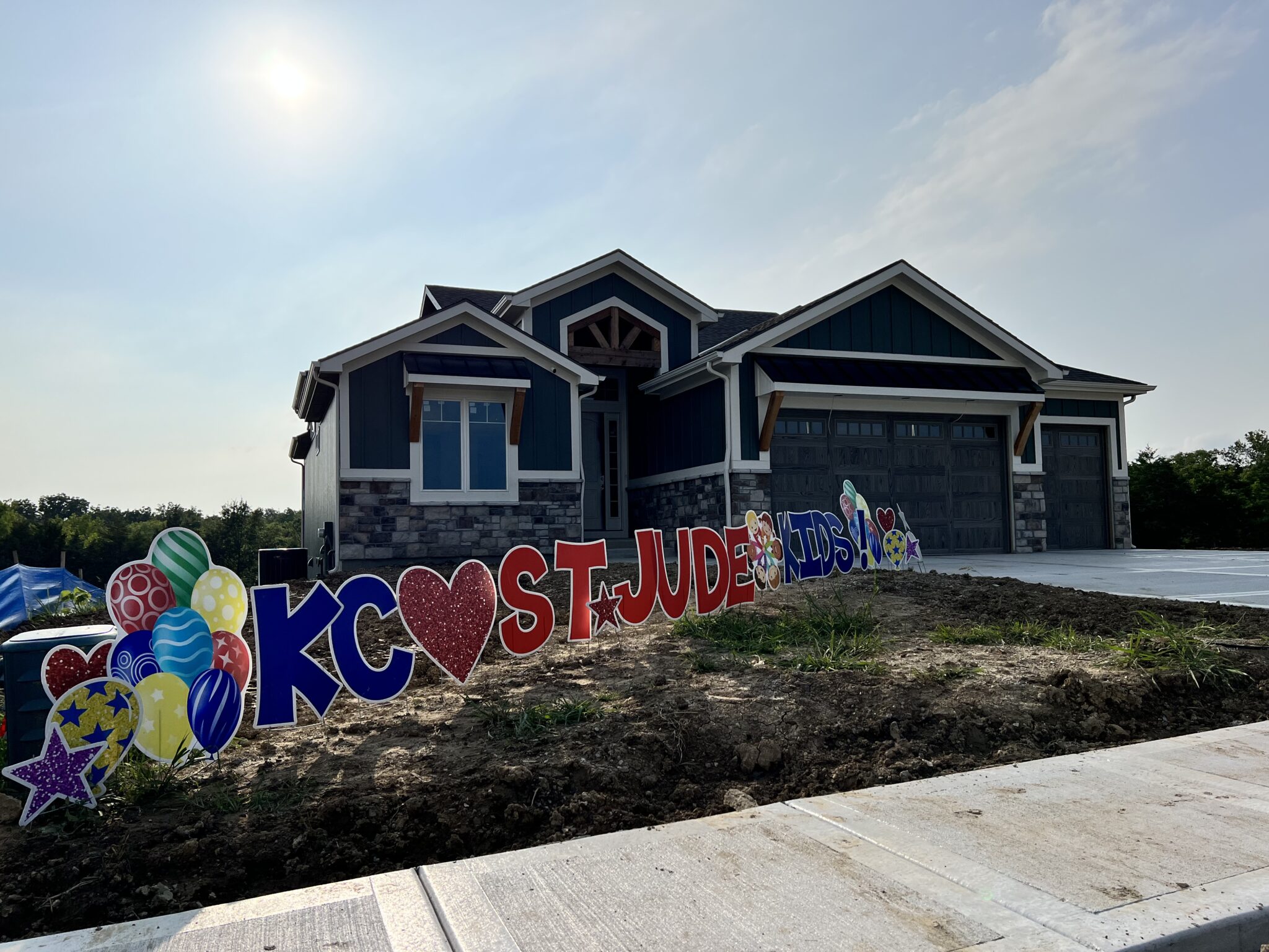 Floor Signing Patriot Homes