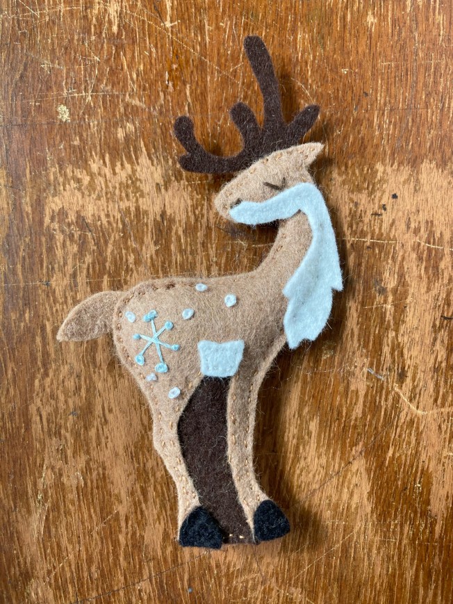 Fun SewingRelated Things Felt Deer Ornament, Maple Leaf Blanket, and