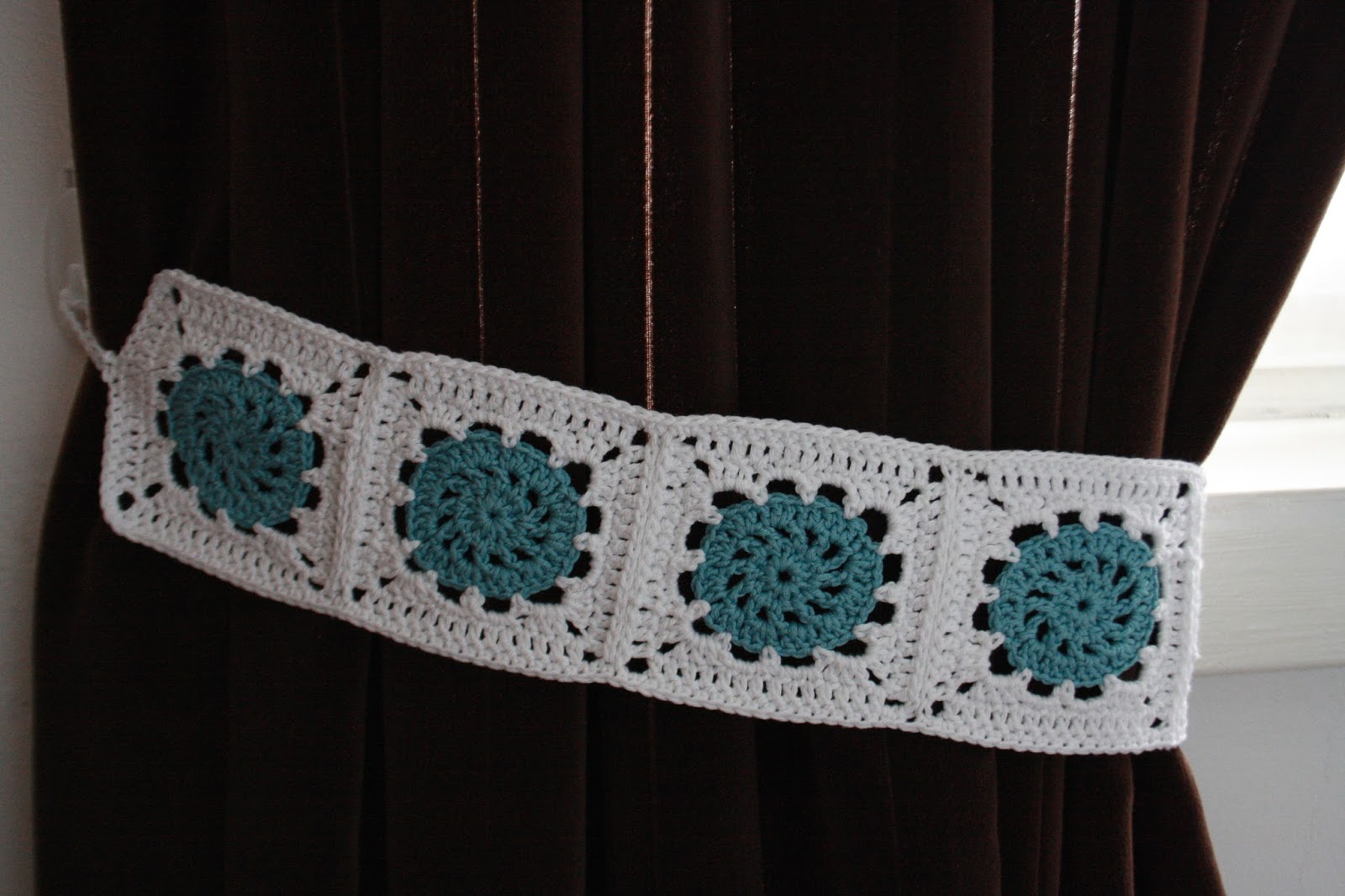 78 Curtain Tie Backs To Take Inspiration From Patterns Hub
