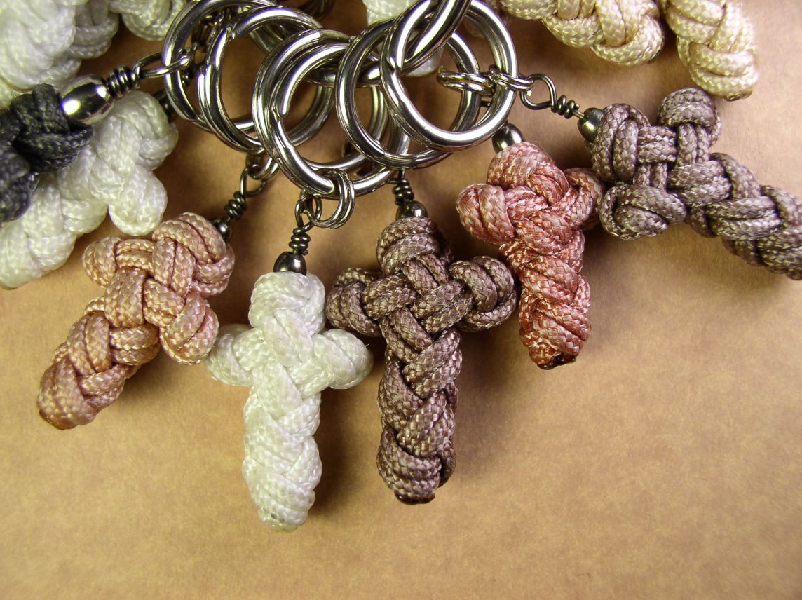 23 Attractive Paracord Keychains to Choose From Patterns Hub