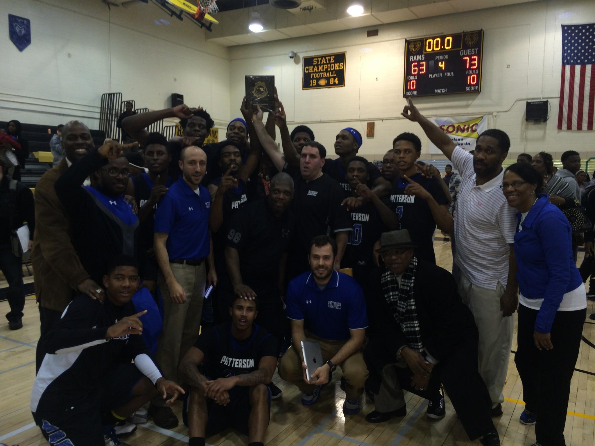Boys basketball team wins regional championship