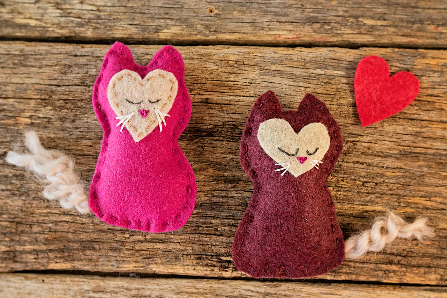 Cat Sewing Pattern, an easy hand sewing project