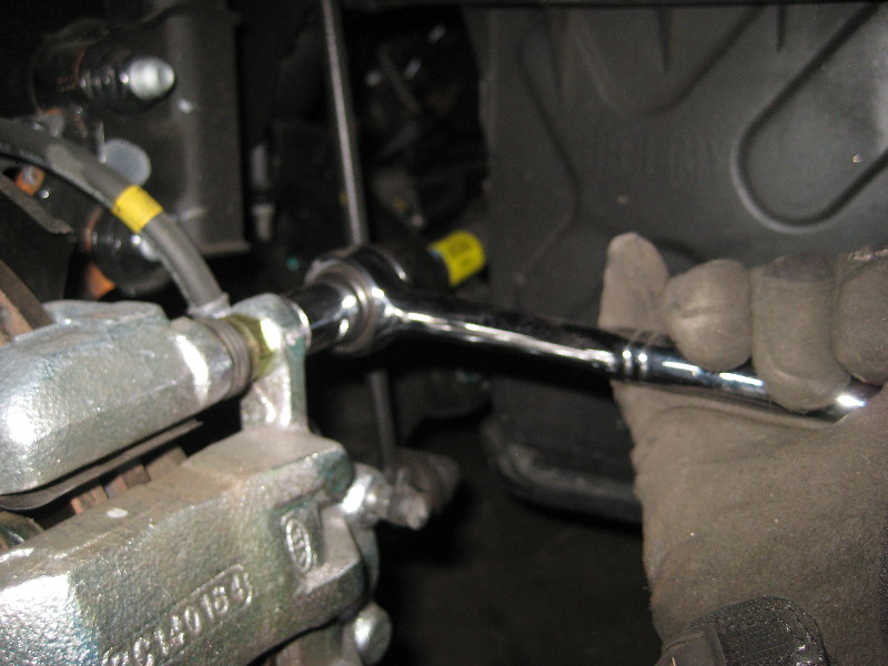 KiaRioFrontDiscBrakePadsReplacementGuide032