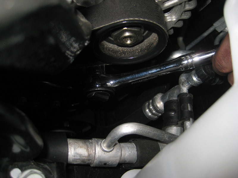 KiaRioSerpentineAccessoryBeltReplacementGuide032