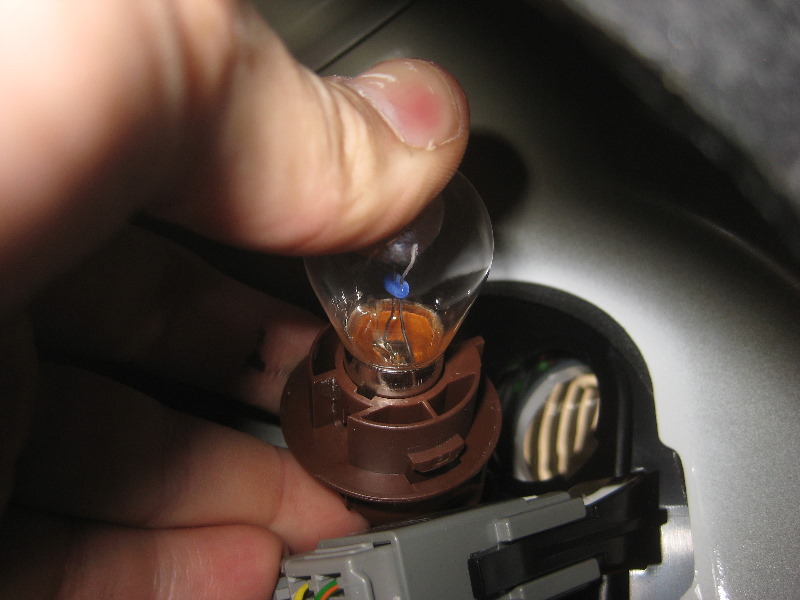 VolvoXC60BrakeReverseTailLightBulbsReplacementGuide012