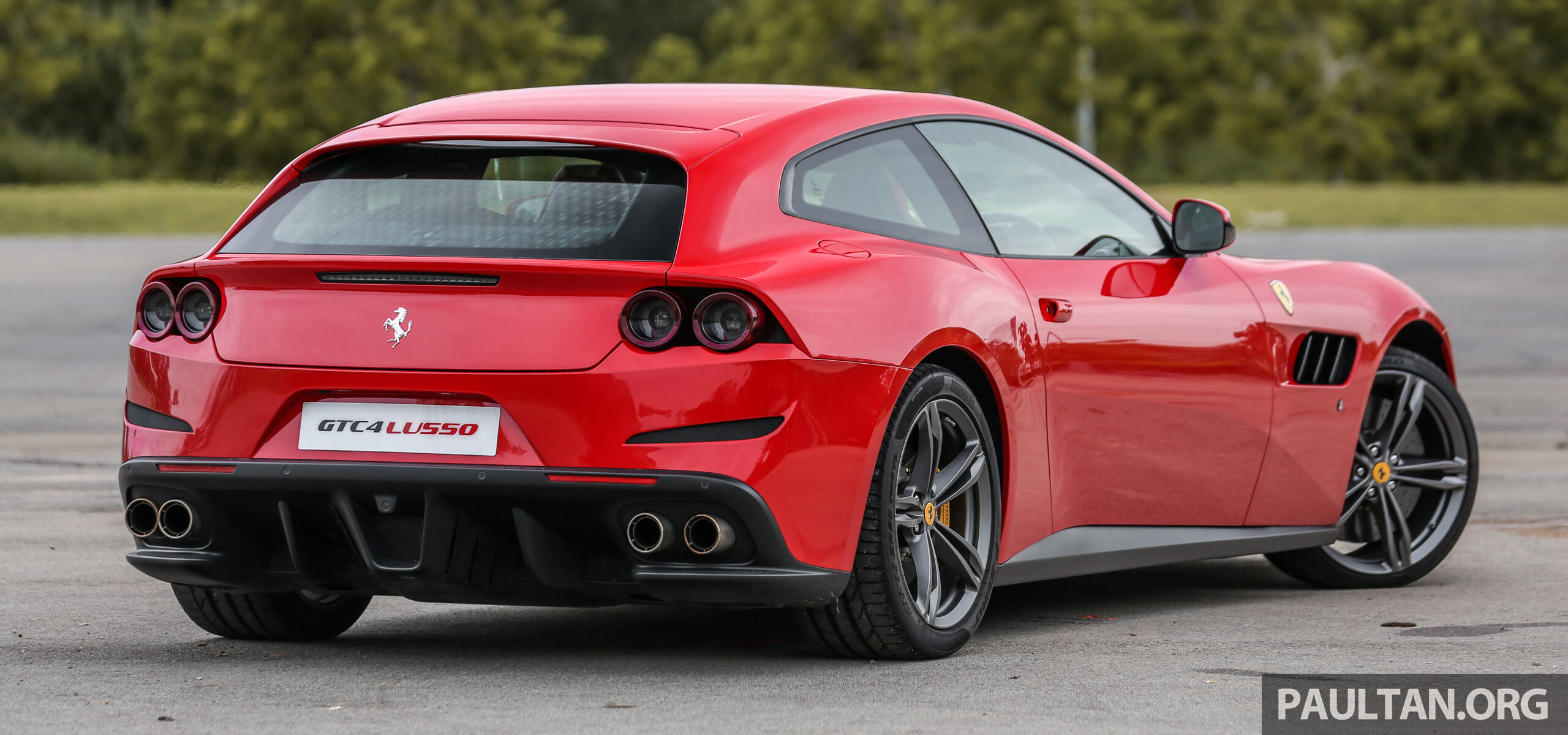 Ferrari_GTC4_Lusso_Ext-5_BM