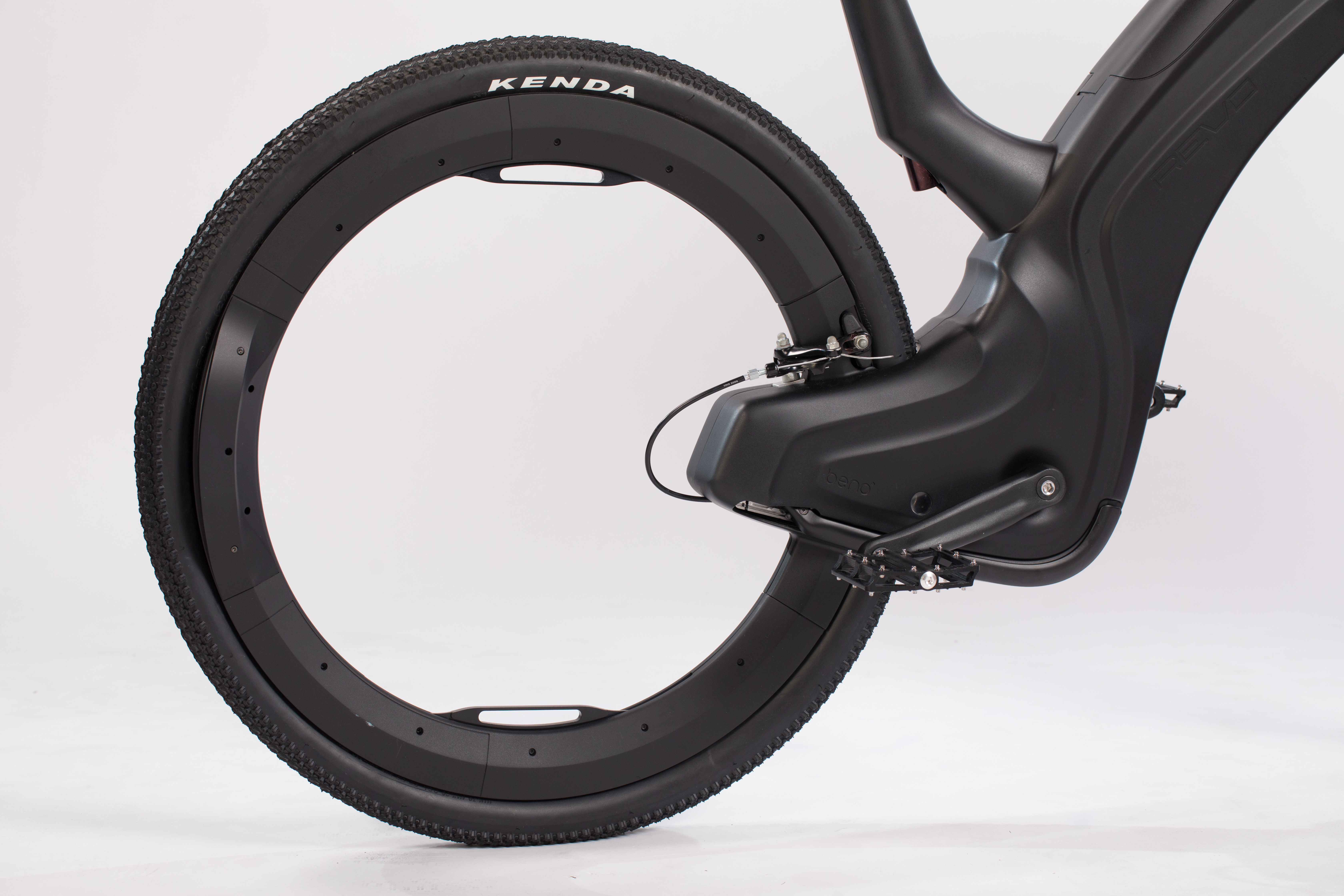 Beno Reevo_Bike hubless wheels Paul Tan's Automotive News