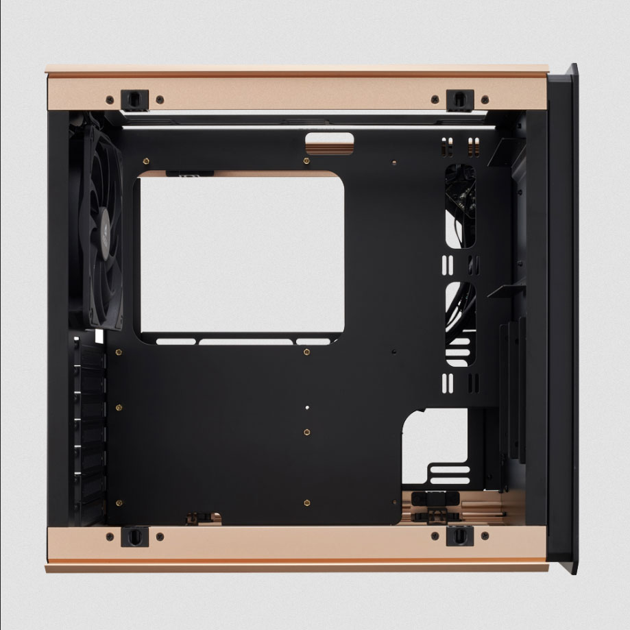 AZZA REGIS 902 : REGIS Est Un Cube • Pause Hardware