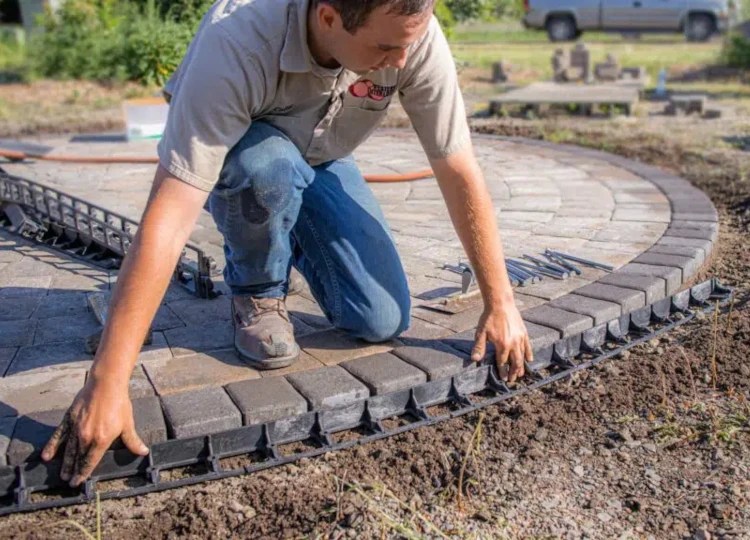 Edge Restraints Paver Genius