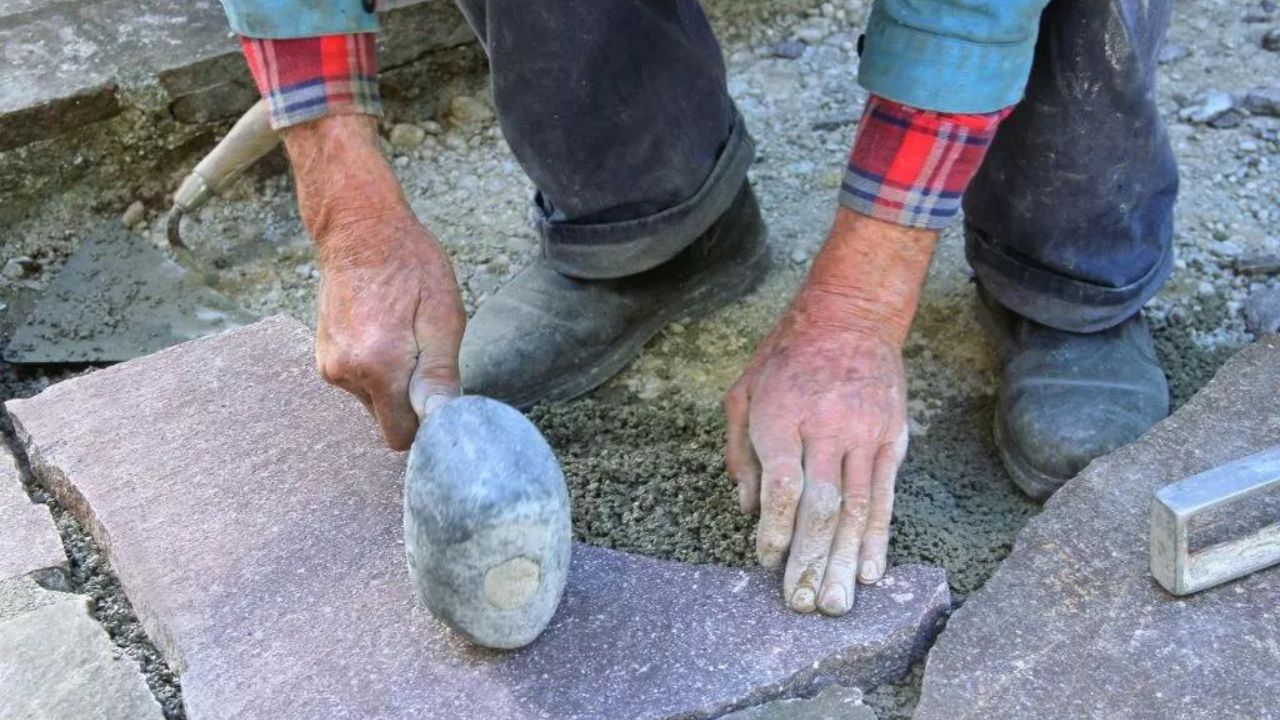 How Much Does a Flagstone Walkway Cost? Pavers Experts