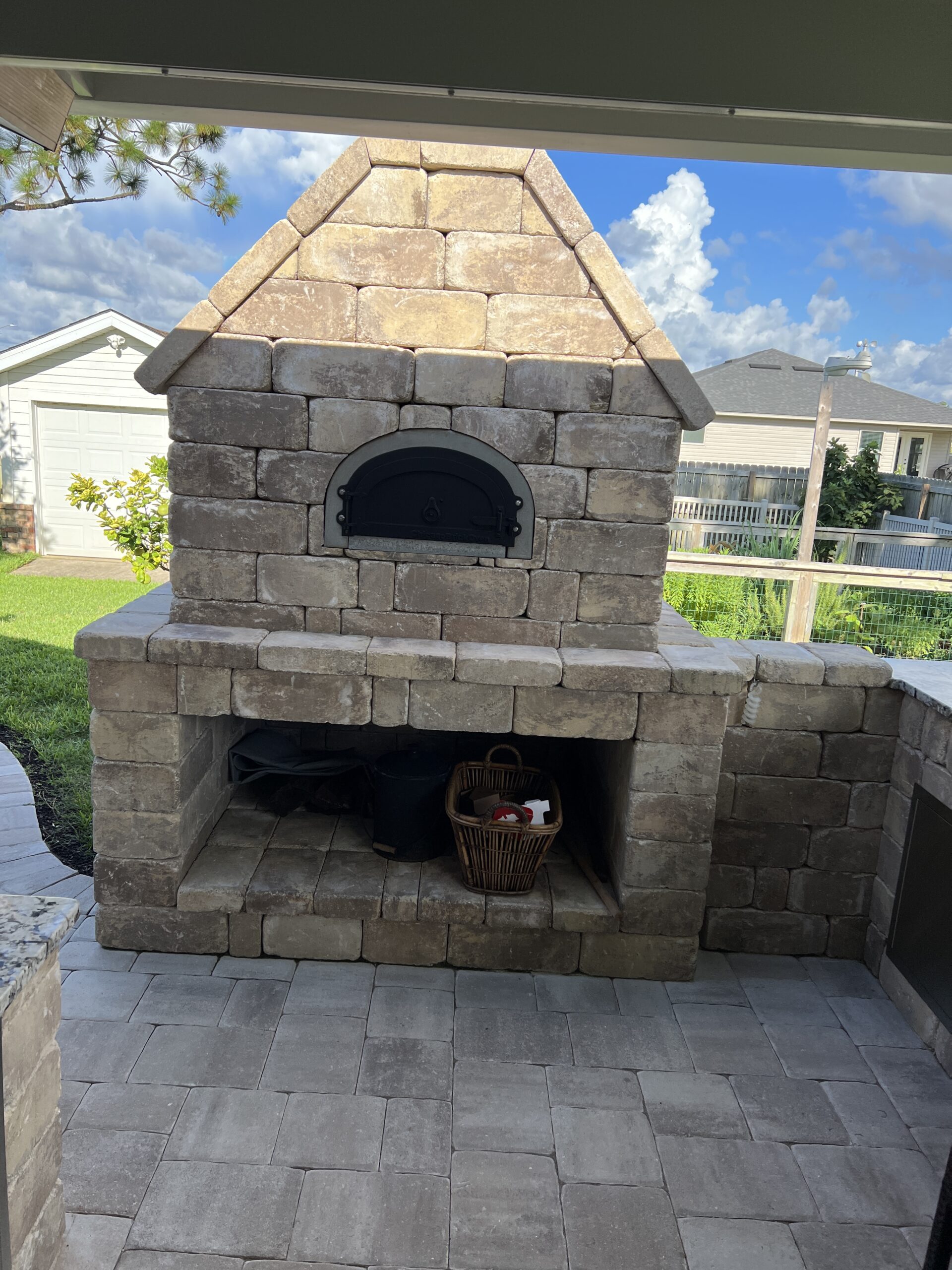 Fire Pits and Fire Places Pavers Man LLC of Pensacola