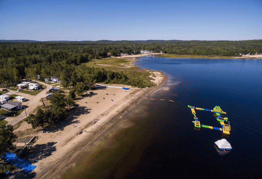 Photos Camping et chalets à louer au Baskatong Pavillon des Pins Gris