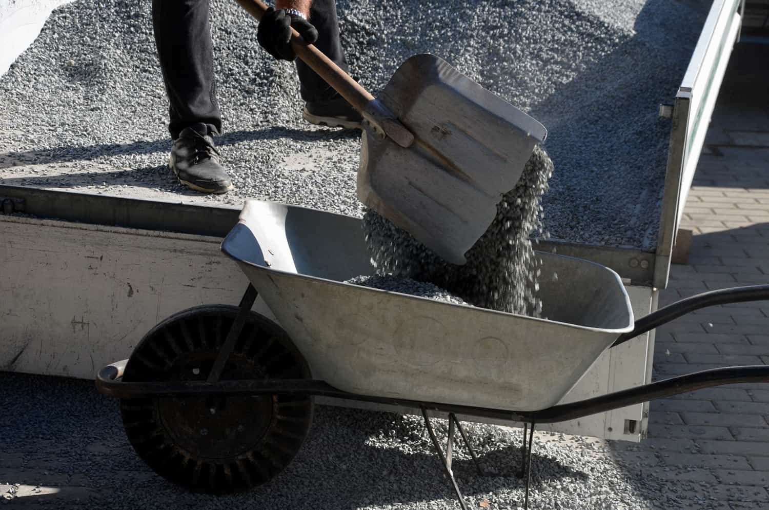 How To Stop Weeds Growing Through Gravel