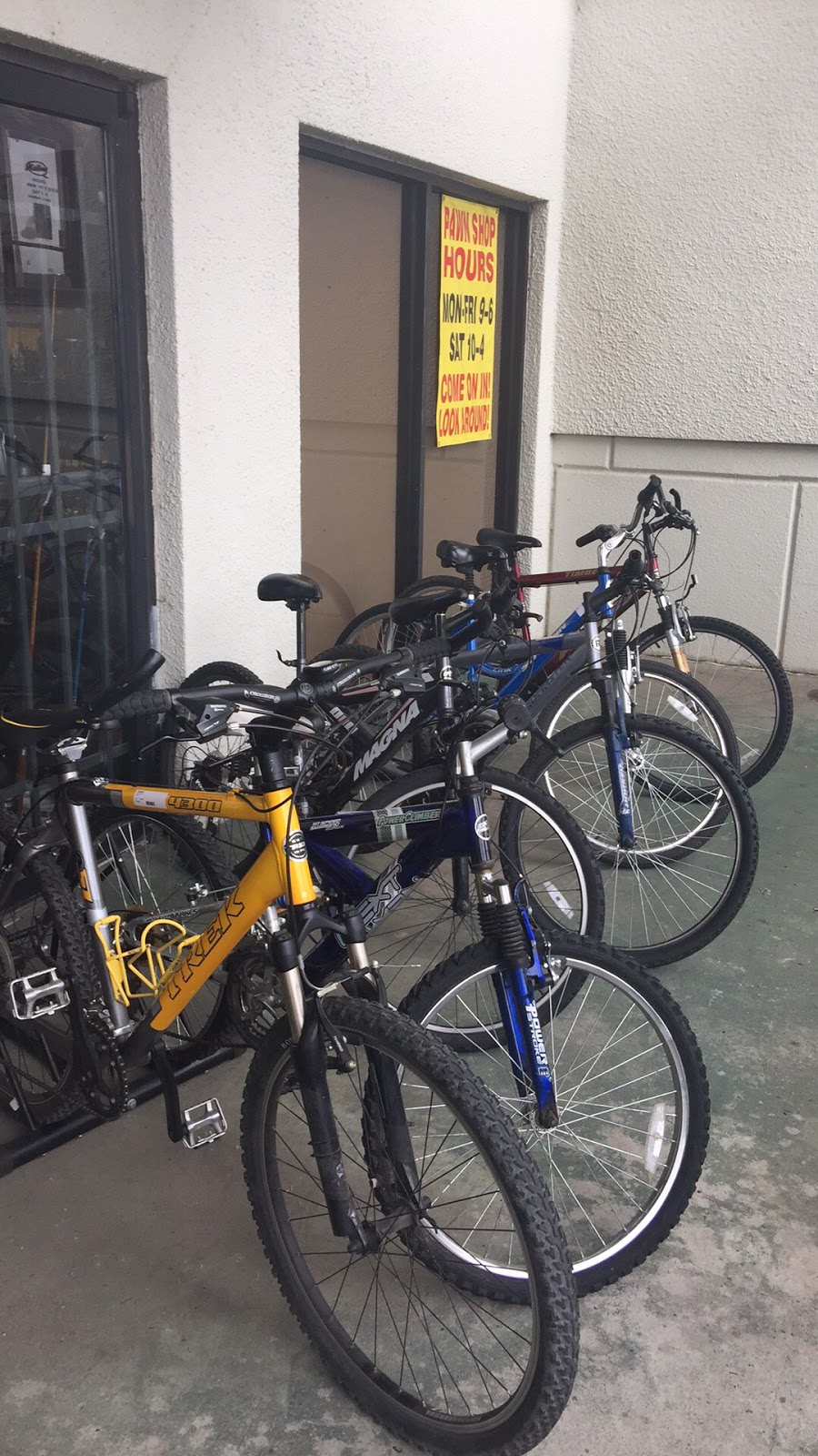 Rock Road Pawn Pawn Shop in Wichita 1206 S Rock Rd, Wichita, KS 67207, USA