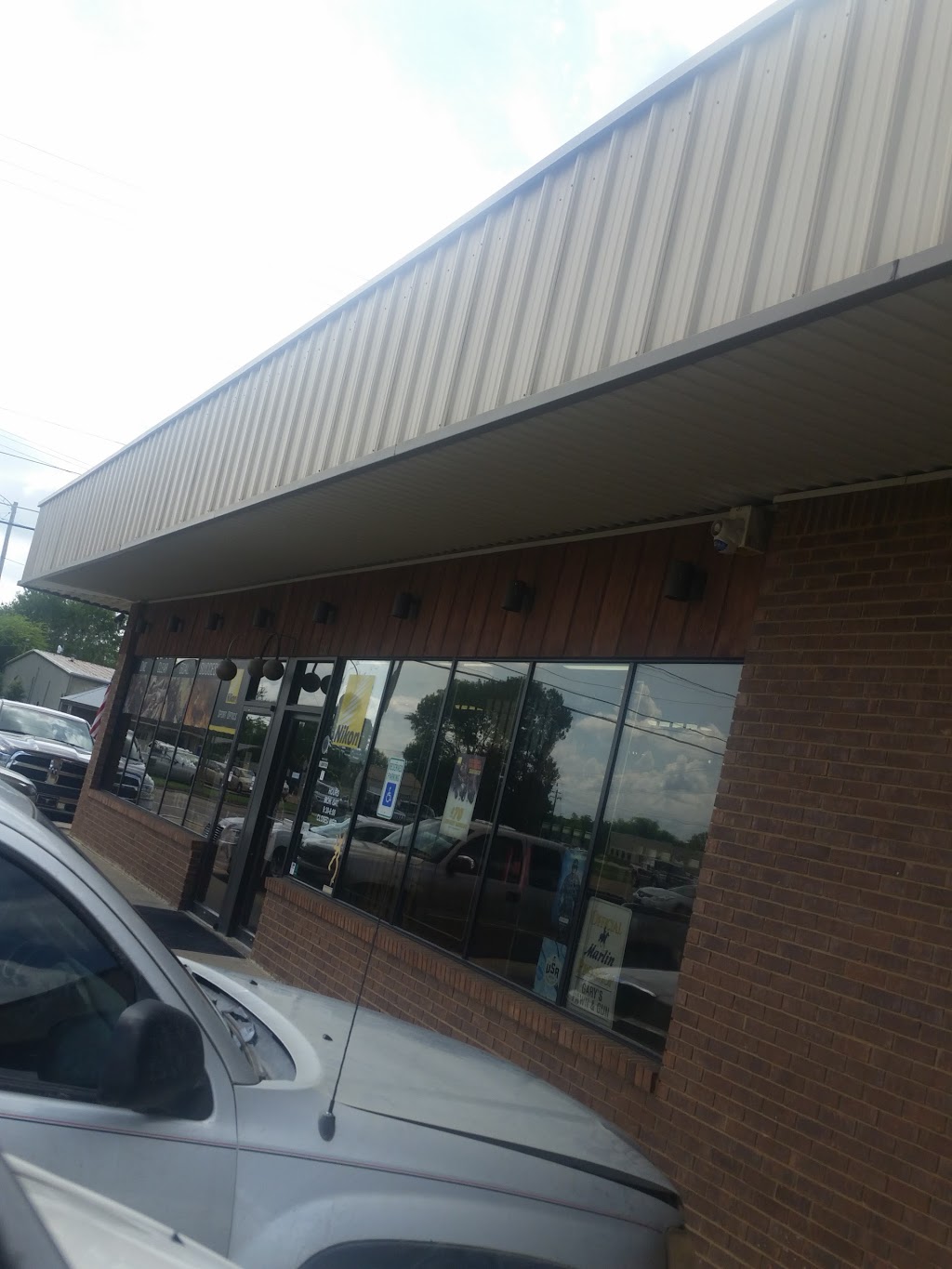 Gary's Pawn & Gun Pawn Shop in Cedarbluff 1030 US45 ALT, West