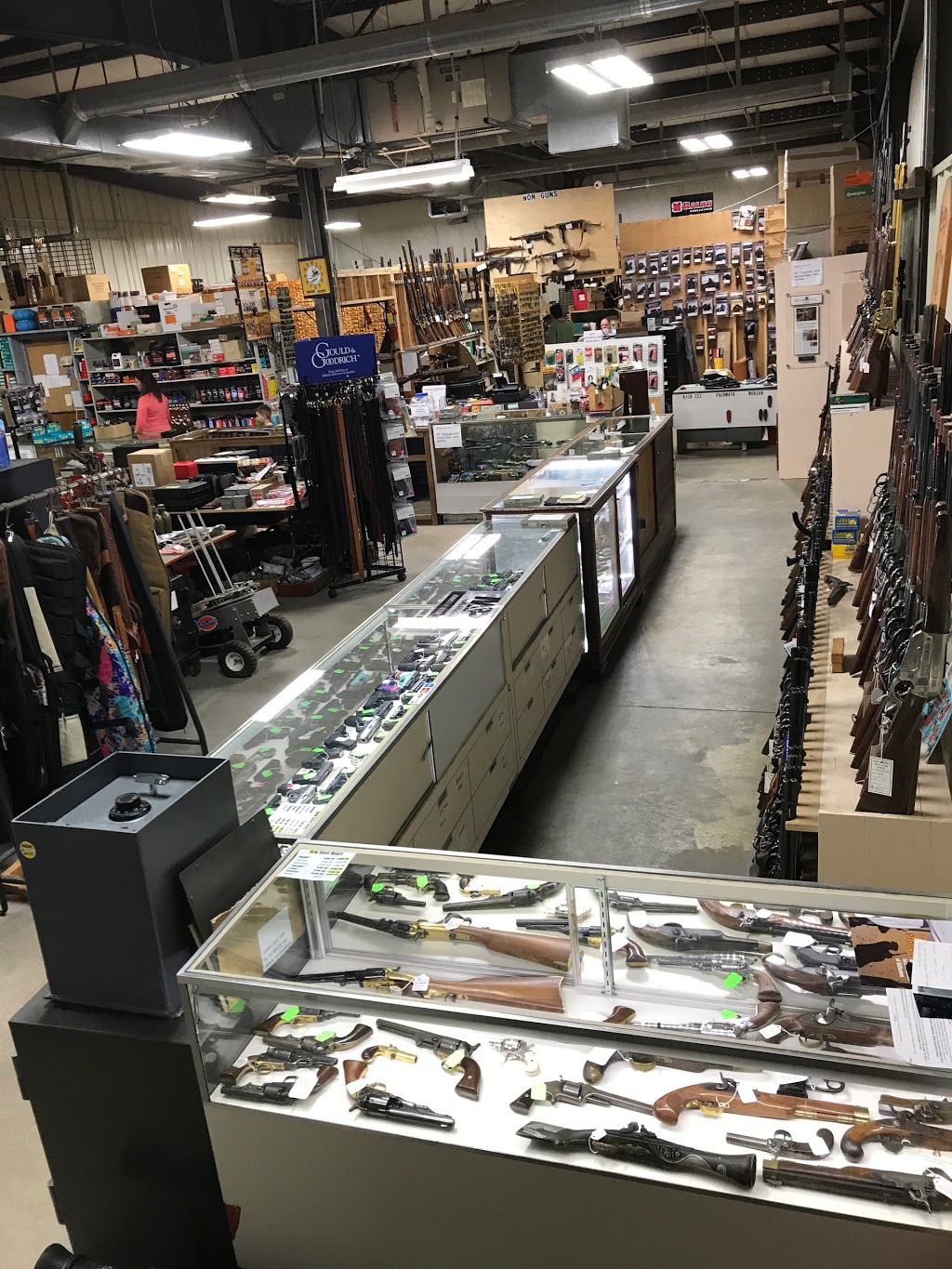Hampel's Gun Co. Pawn Shop in Traverse City 104 Mackey Dr, Traverse