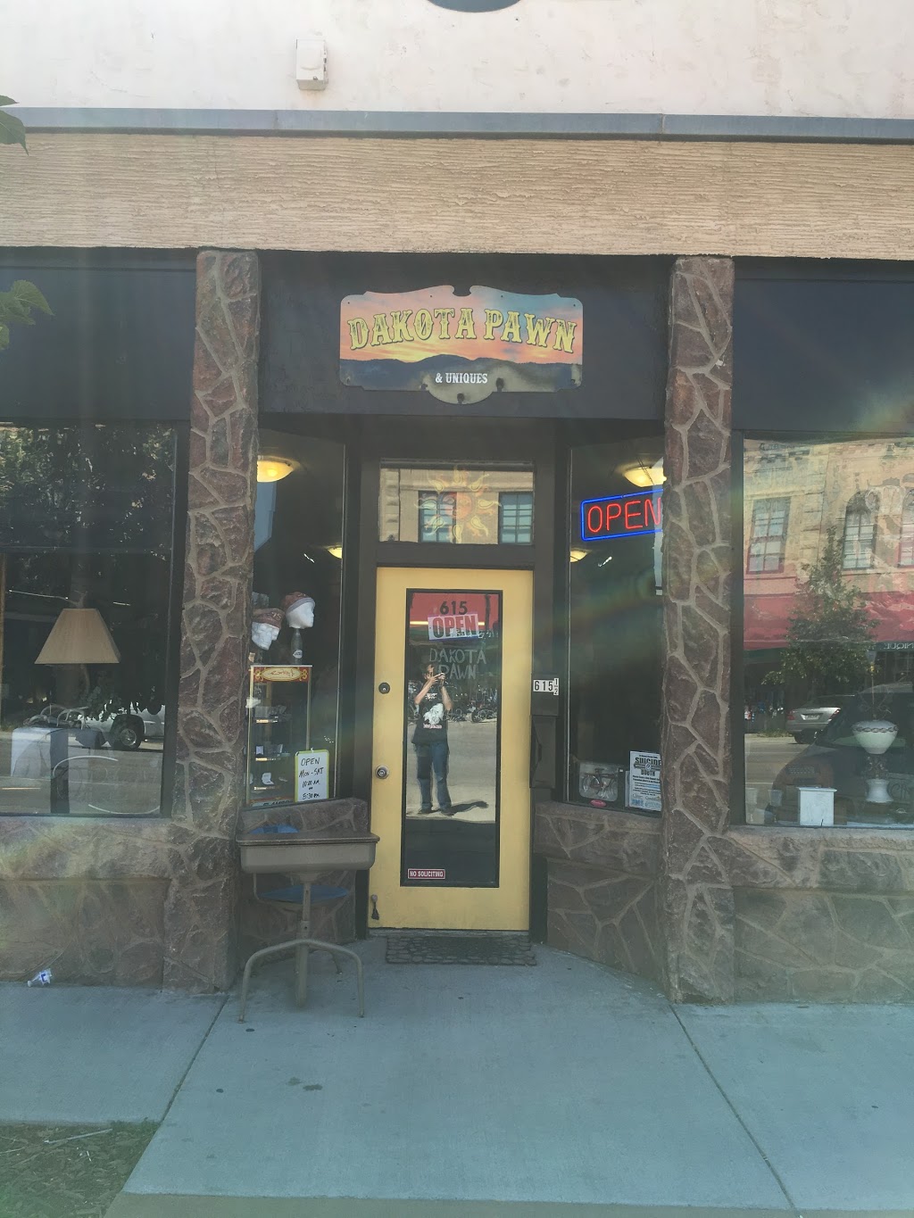 Dakota Pawn and Uniques Pawn Shop in Lead 615 N Main St, Spearfish