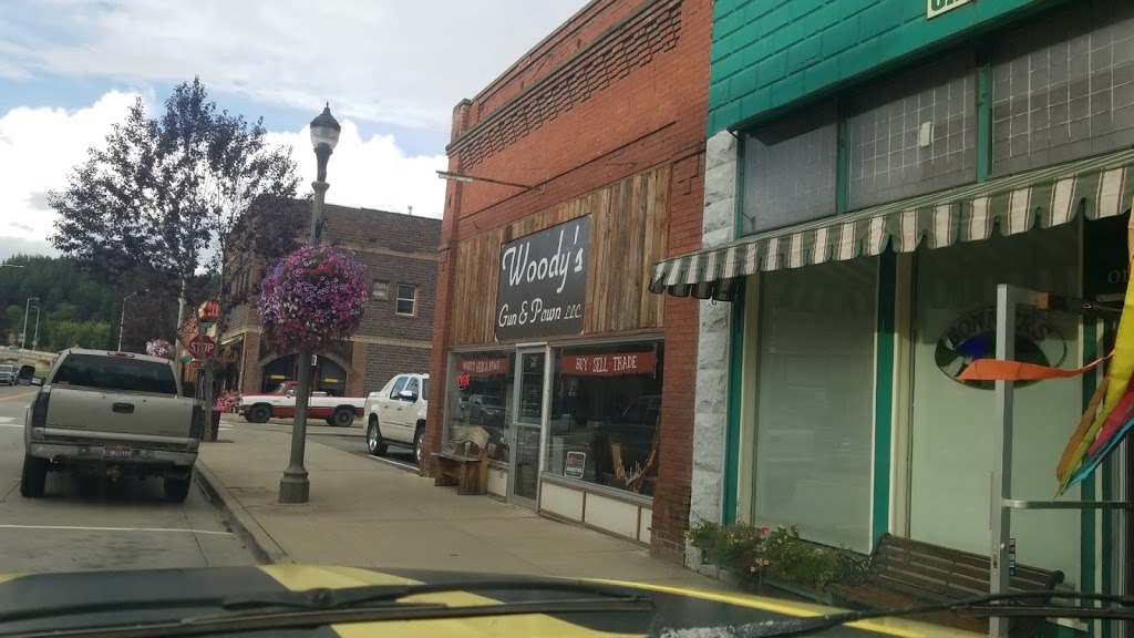 Woodys Gun and Pawn Pawn Shop in Moyie Springs 7197 Main St