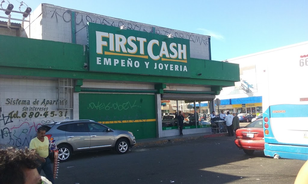 First Cash Pawn Shop in Imperial Beach Independencia 4901, Soler