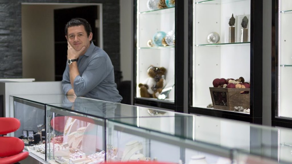 US Pawn Jewelry Across Hard Rock Pawn Shop in Fort Lauderdale South