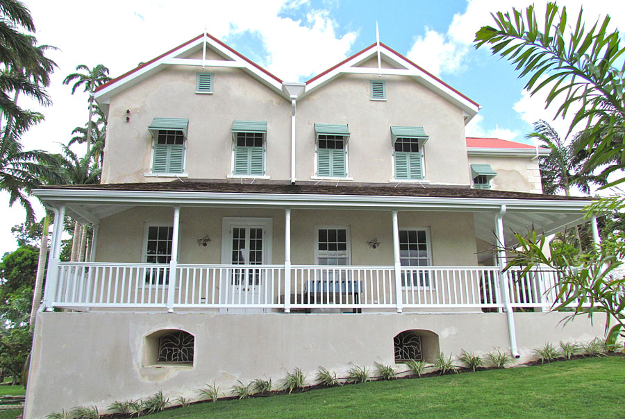 CLAYBURY PLANTATION HOUSE (Winner Restoration Residential) The