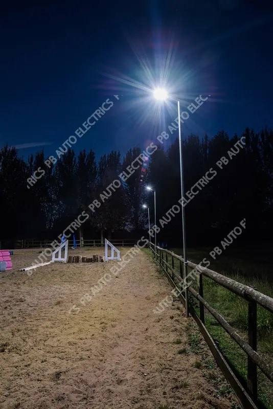 SolarMate 1000 Lumen Arena Solar LED Flood Light SMAL001