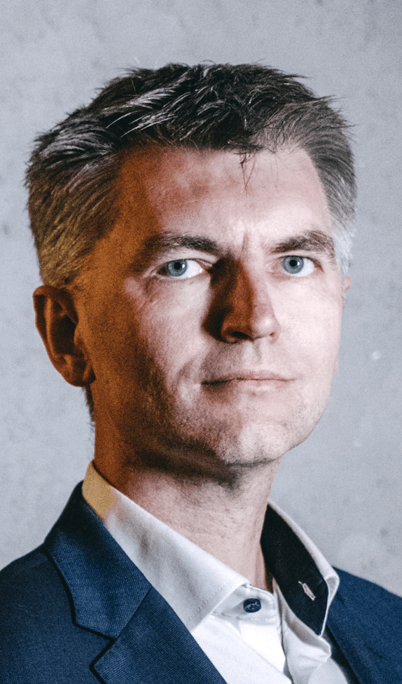 Paper Title Number 4 Przemyslaw Biecek