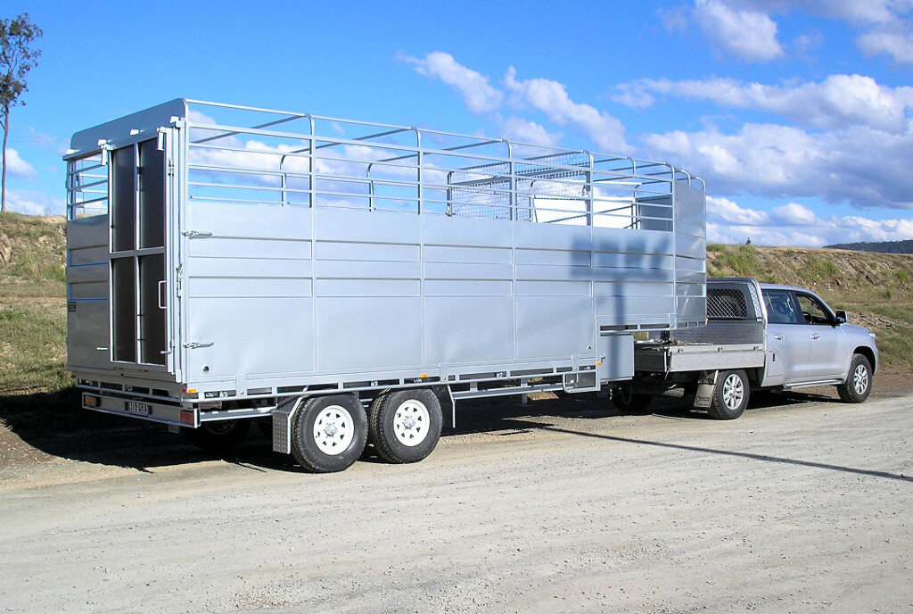 8000x2400 Gooseneck Atm 4490. Stock Crate PBL Trailers and Horse Floats
