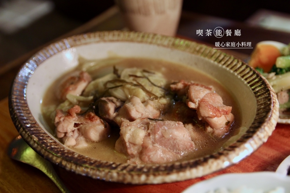 台南永康家庭料理【能 喫茶餐廳】樸實無華的美味｜無低消｜營業至23:00 服務業下班吃飯的好所在