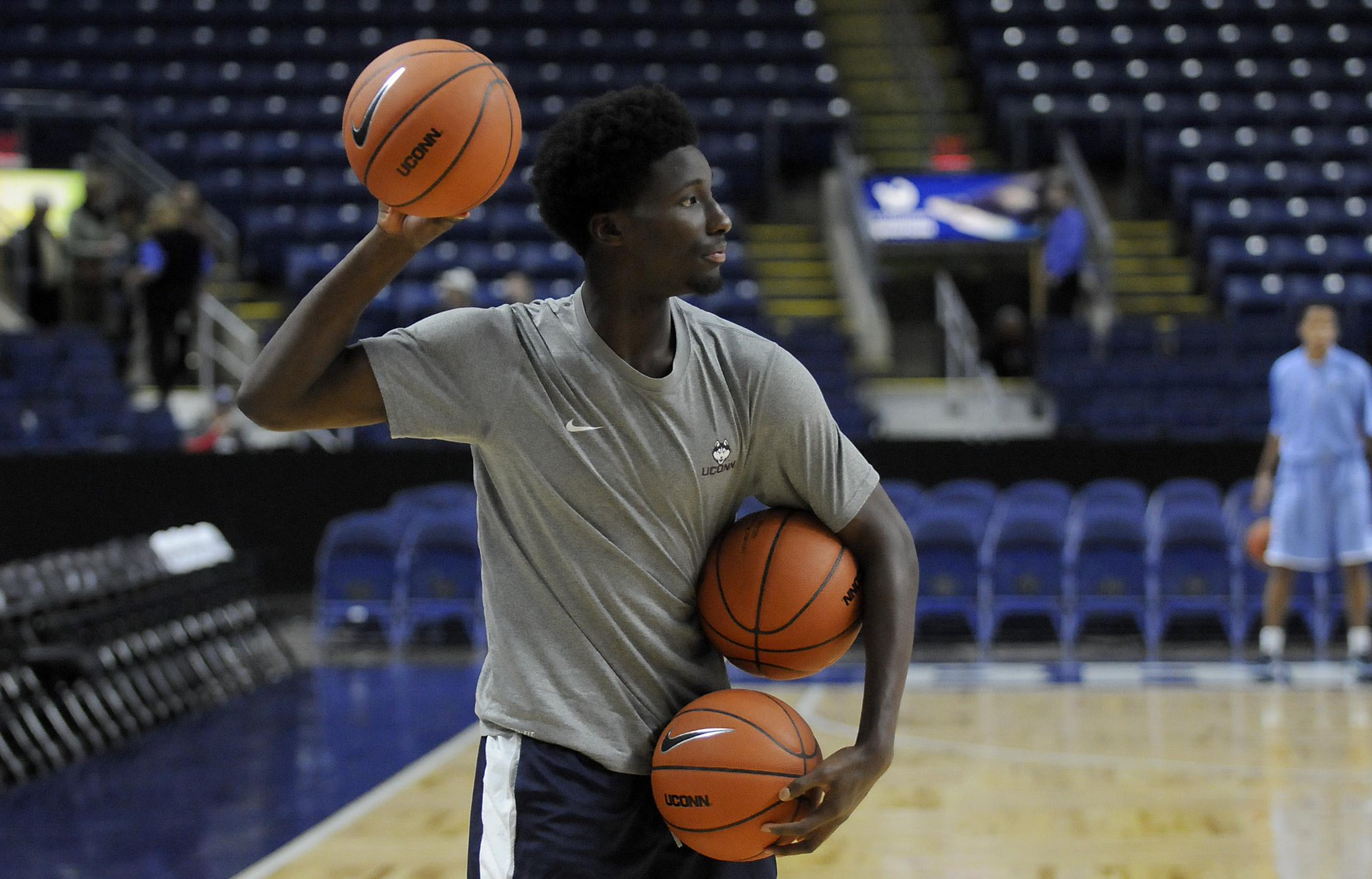 Hartford Courant on Twitter "Follow along live as UConn takes on