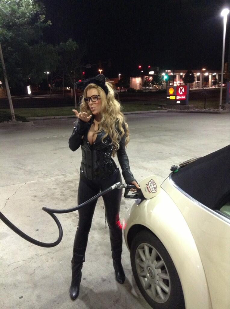 Ember Reigns on Twitter: "So, went with the Catwoman outfit last night