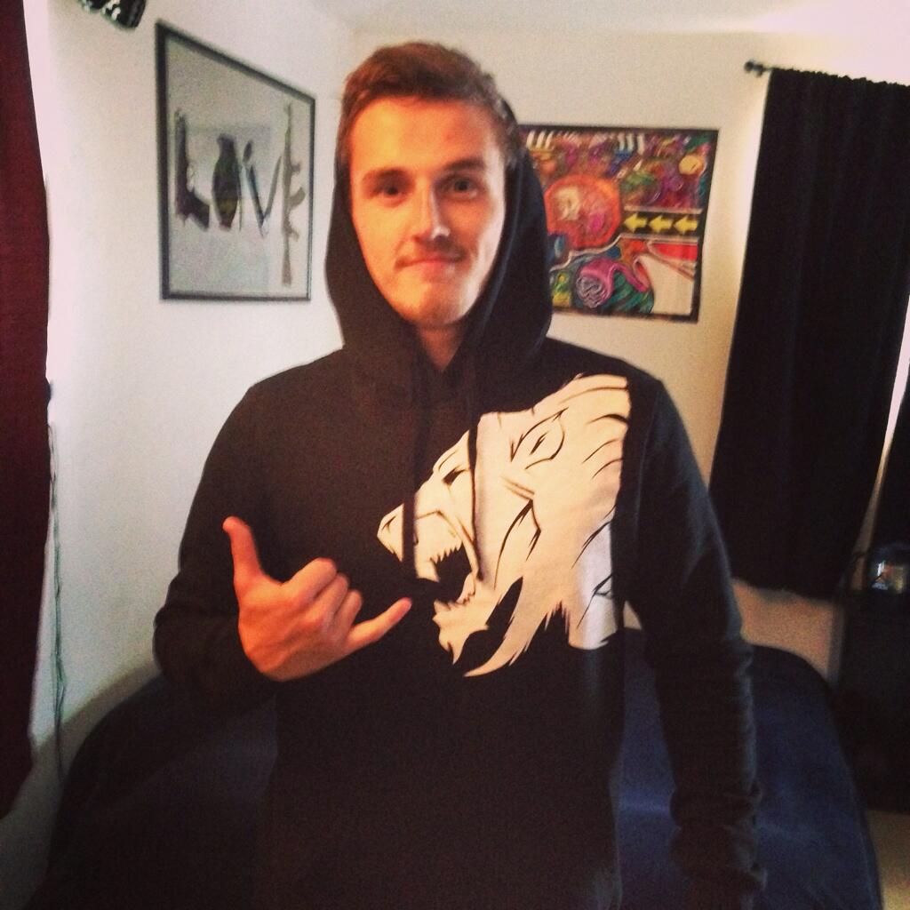 Tom on Twitter "Holy f*cking swag! These SyndicateOG Hoodies launch