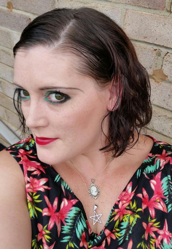 TW Pornstars - Mistress Cameo. Twitter. Today's unedited selfie!. 7:38 AM - 24 Jul 2014