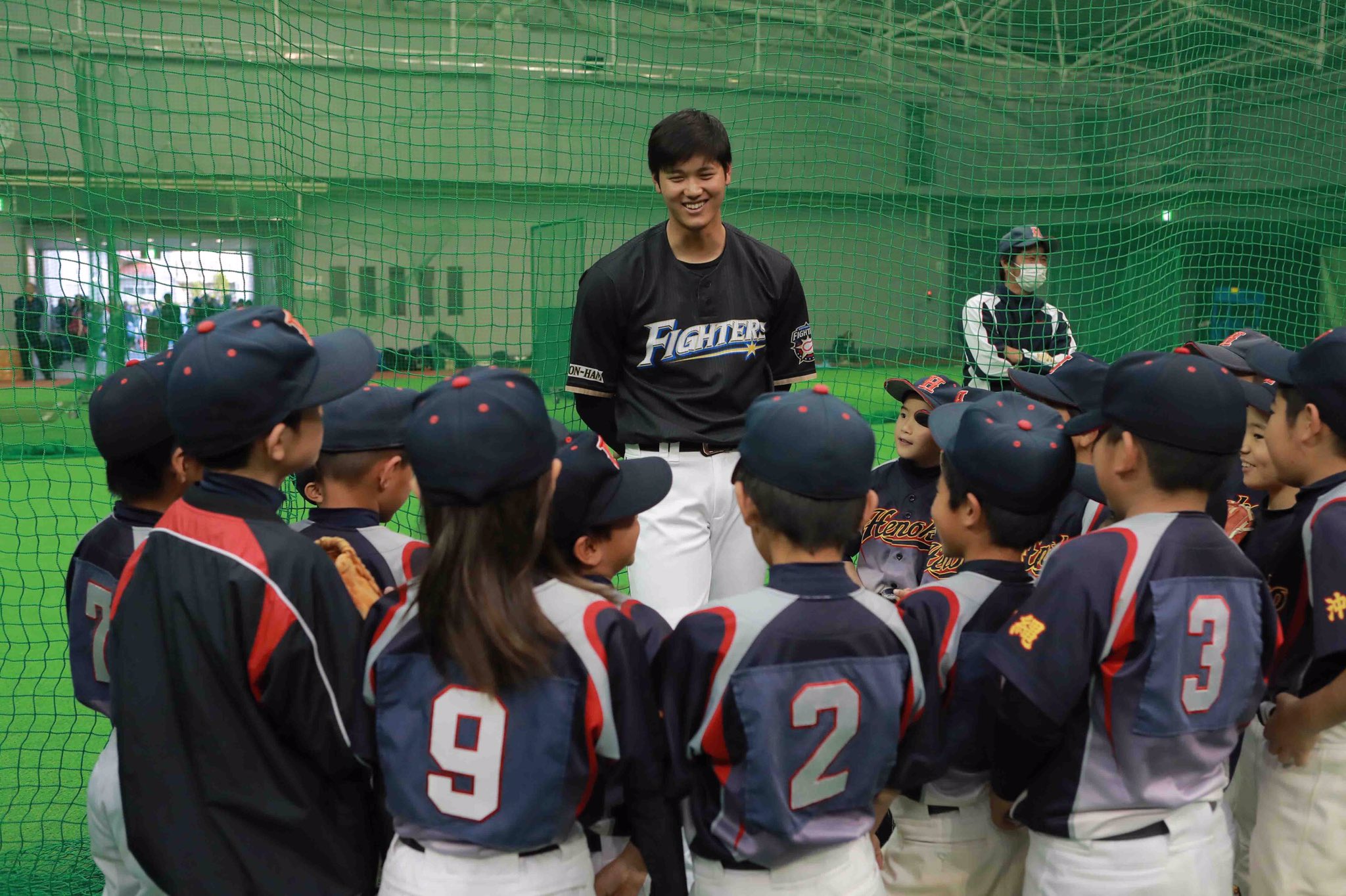 北海道日本ハムファイターズ公式 on Twitter "昨日は選手会による地元の子供達向けに野球教室が行われました。みんな真剣に選手たちの