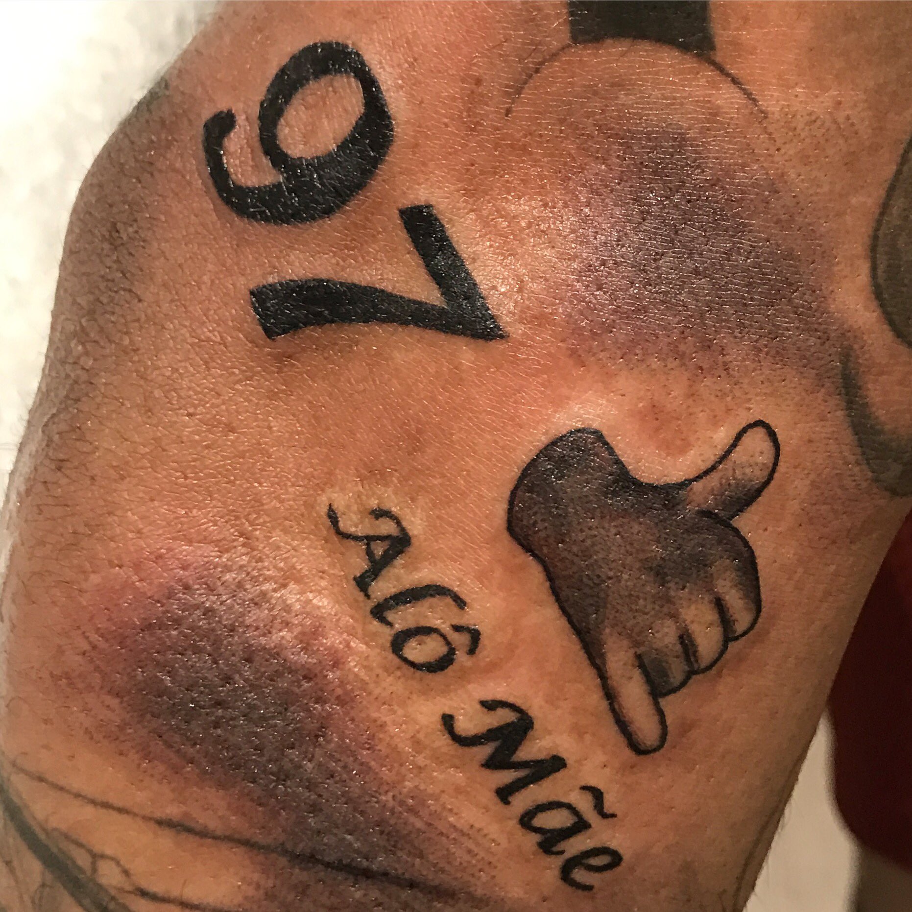Pai critica, mas Neymar faz nova tatuagem com ano de seu nascimento Gabriel Jesus on Twitter "Alô mãe 🤙🏽…
