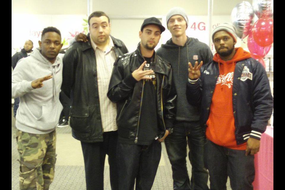 Kendrick Lamar on Twitter "RichDeviant earl sweatshirt."