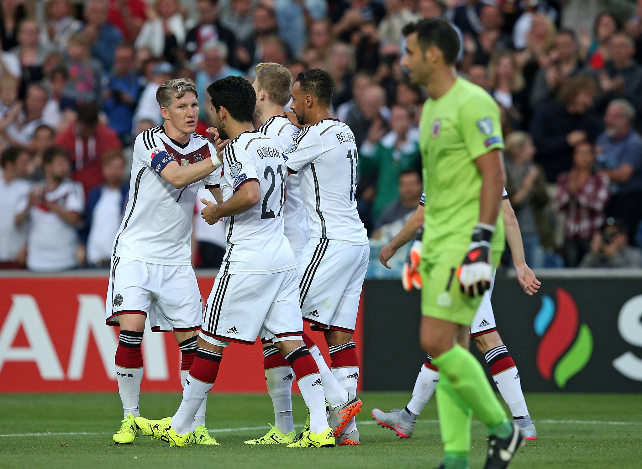 FC Bayern München on Twitter "Schlusspfiff! Das DFB_Team gewinnt mit
