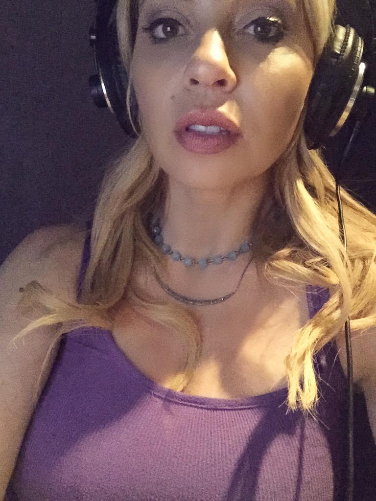 Tara Strong Voice Actor Of Some 90's Cartoons Page 11 Sports, Hip