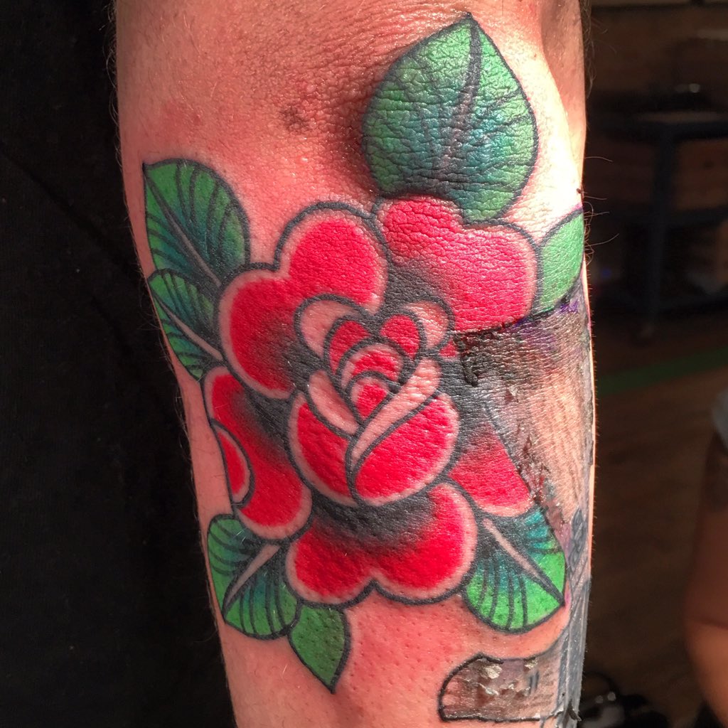 Faze Banks On Twitter: "Tattoo #4: Traditional Rose. Addition To My Ak Coupled With Text "Make Love, Not War" Under The Barrel Of The Gun. Https://T.co/Se7Ret94Ak" / Twitter 1024_x_1024_jpg