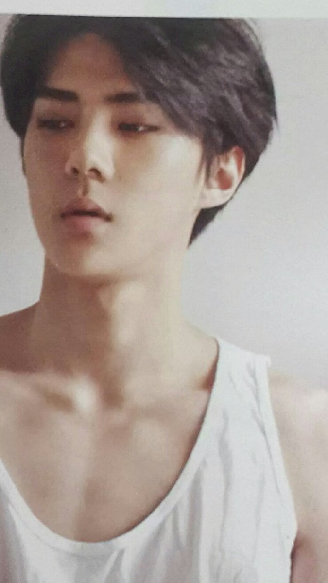 Sehun PICTURES on Twitter "Take a look at his collarbones