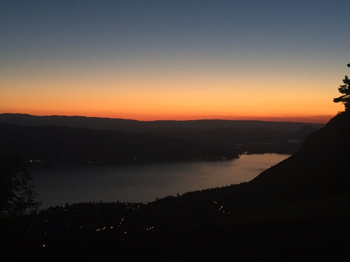 Lac Annecy Tourisme on Twitter "Coucher de soleil sur le