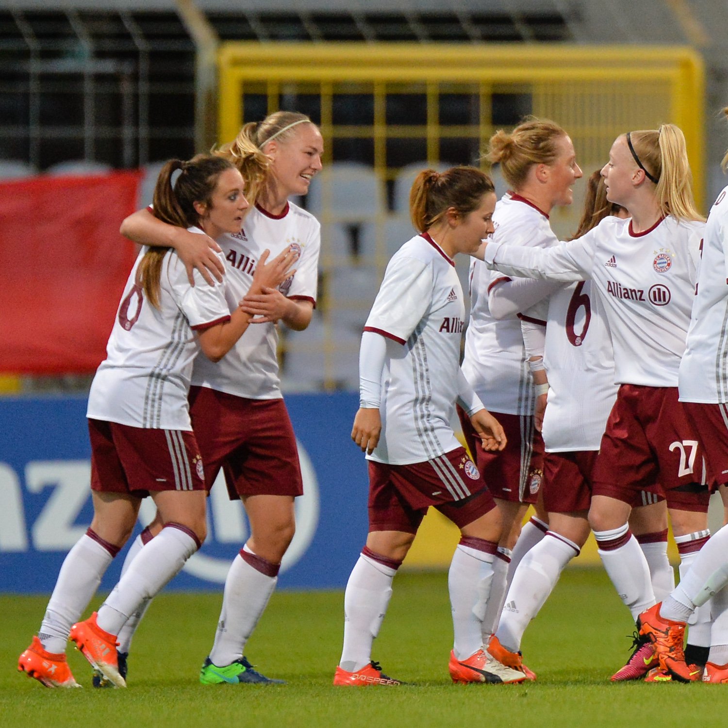 FC Bayern Frauen on Twitter "Glückwunsch Mädels, so kann es