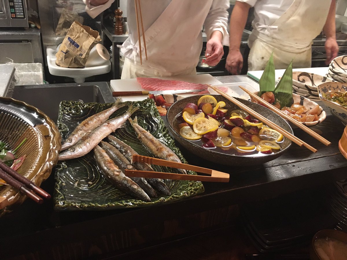 神田駅前に「40分890円刺身食べ放題ランチ」の店が登場！ 築地仲卸直営らしい？ Togetter