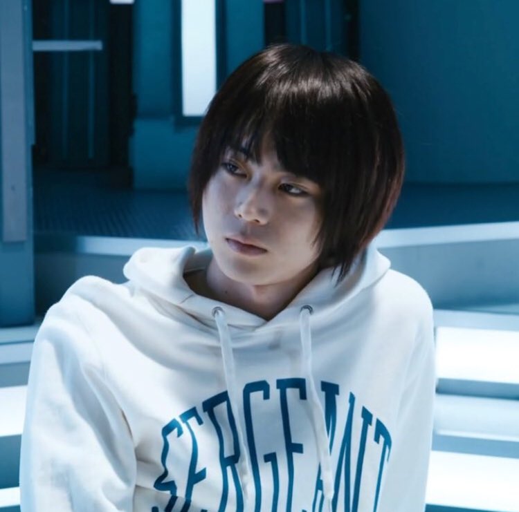 中性的な髪型にイメチェンしよう！ジェンダーレスが魅力的な大人女子スタイル | Folk 羊 Twitter पर: "私は黒髪ストレートで前髪あって中性的で仄暗い月のような雰囲気と色気がある菅田将暉くんがどタイプなんですが、赤髪でギャルっぽくて陰キャの味方してくれる菅田将暉くんにも堪らなく惹きつけられるものがある Https://T.co/Dla0Nbvbuf" / Twitter