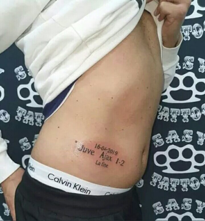 Nevio Capella On Twitter: "Napule É Mille....coglioni! #Tatoo #Inferiori Https://T.co/Dh3Tipuovb" / Twitter 774_x_720_jpg