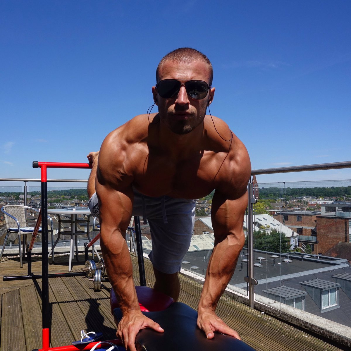 Mike Thurston (TheThurstonator) Twitter